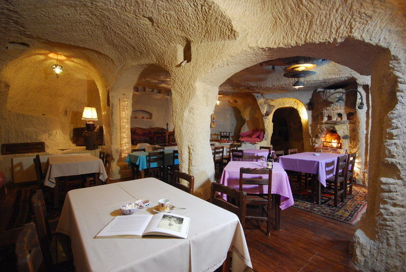 Evi Cave Hotel 4*