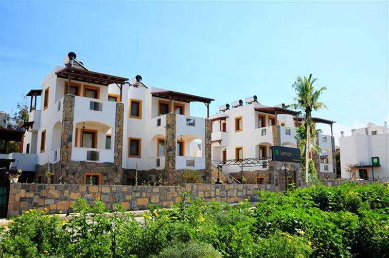 Lemon Tree Aparthotel 2*