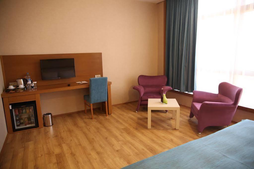 Hilton Garden Kocaeli Sekerpinar Hotel 4*