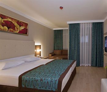 Hotel Riviera & 4*