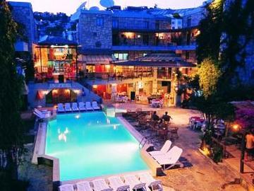 House Aparthotel 3*