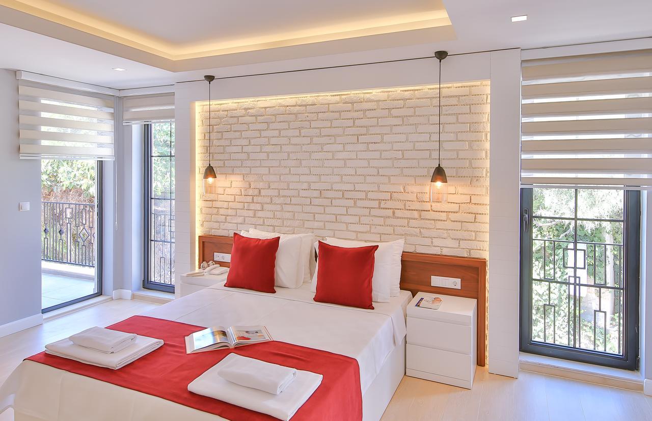 Lale Hotel *