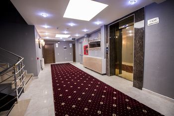 Business Hotel 3*