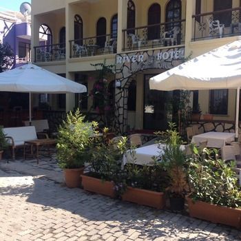 River Hotel 3*
