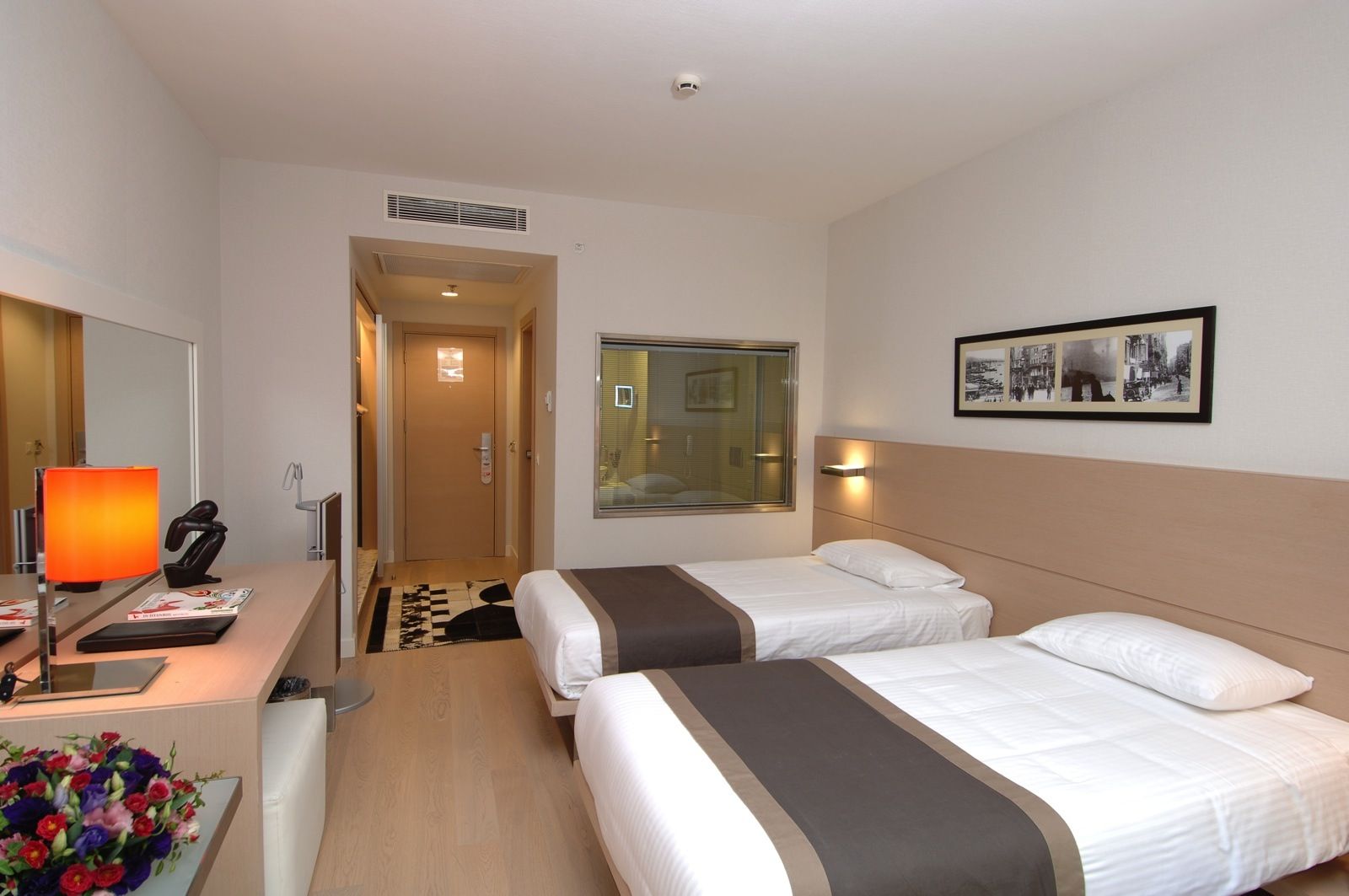 Eresin Taxim & Premier Hotel 4*