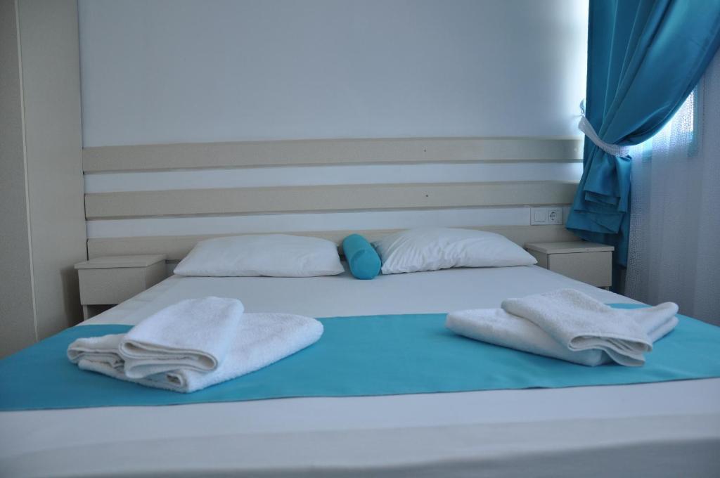Hotel Nisa 2*