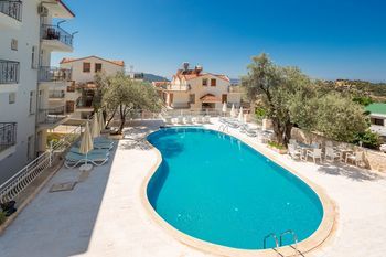 Artemis Hotel