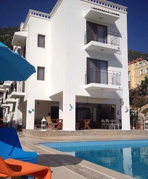 Lavender's Bed & Breakfast 4*