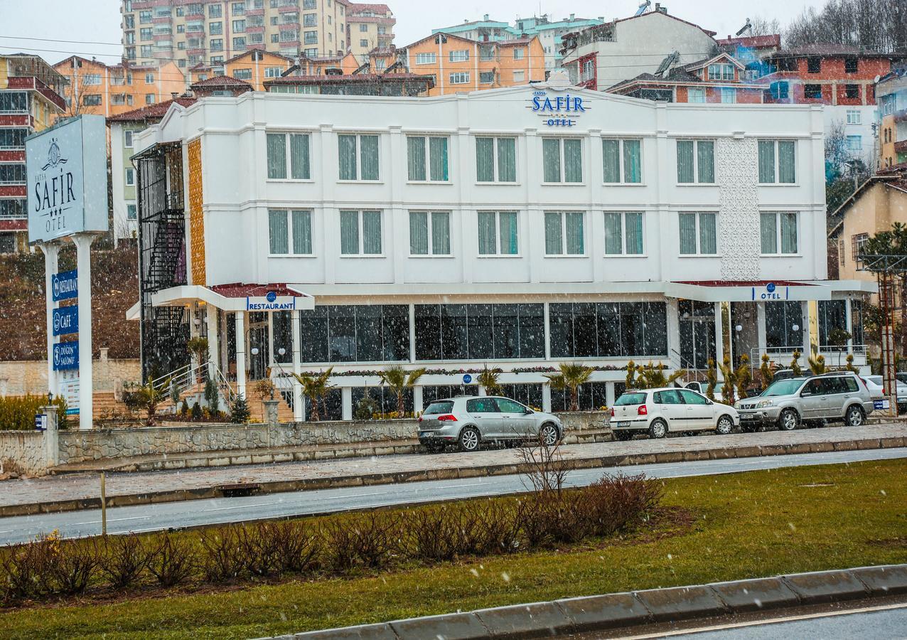 Safi̇r *