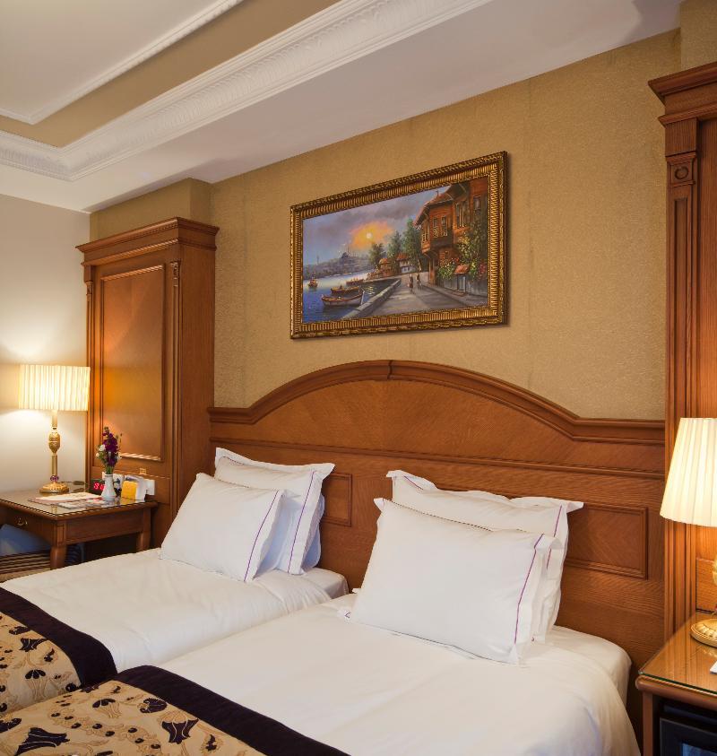 Glk Premier Acropol & 4*