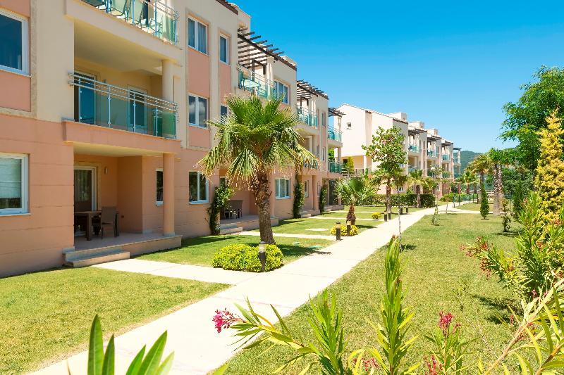 Wyndham Residences, Golf & Apartment