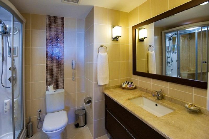 Latanya Park 4*