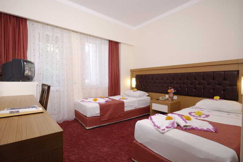 Forest Park Hotel 3*