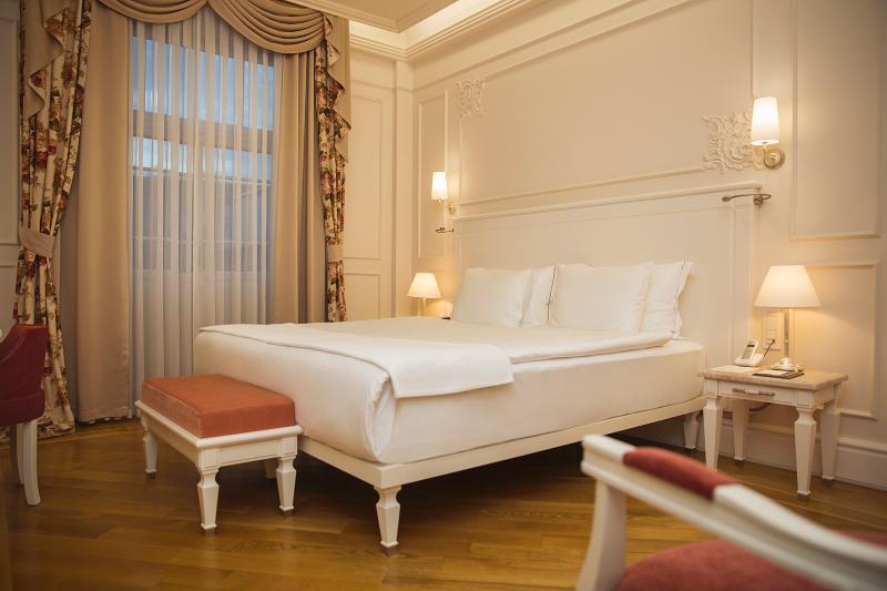 Corinne Art & Boutique Hotel 4*