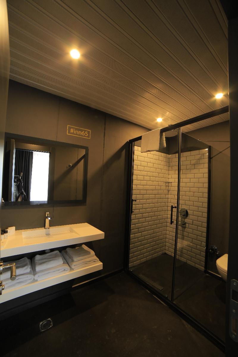 Hotel 65 Budget 3*