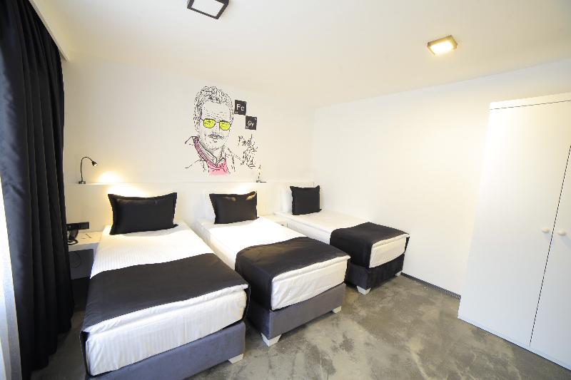 Hotel 65 Budget 3*