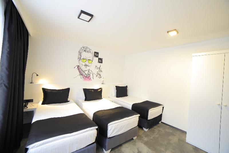 Hotel 65 Budget 3*