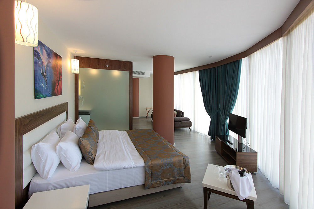 Hotel Forum 3*