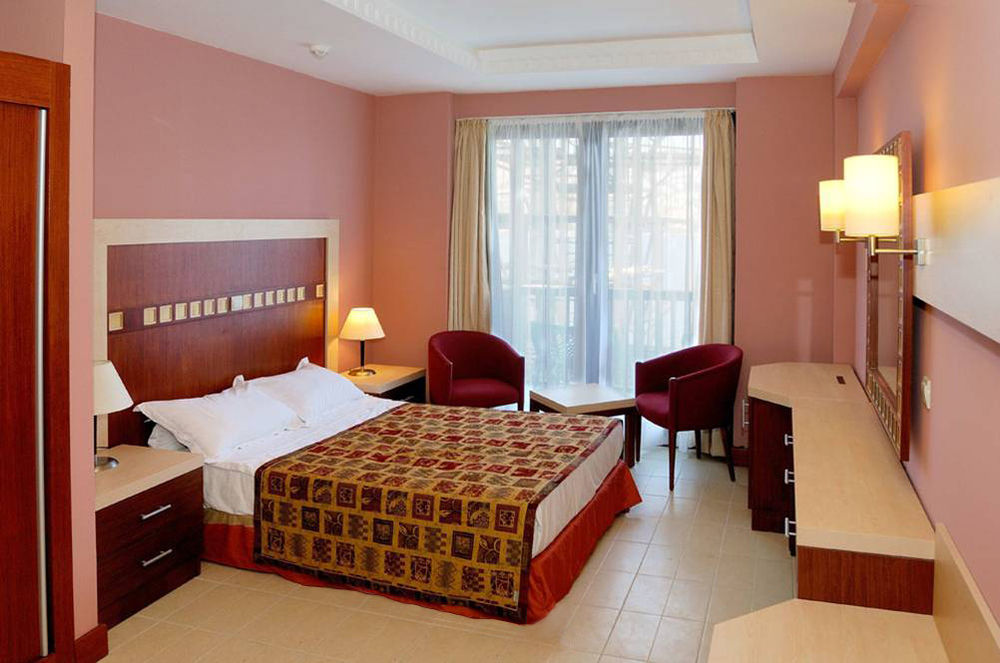 Resort Green Beach Resort 5*