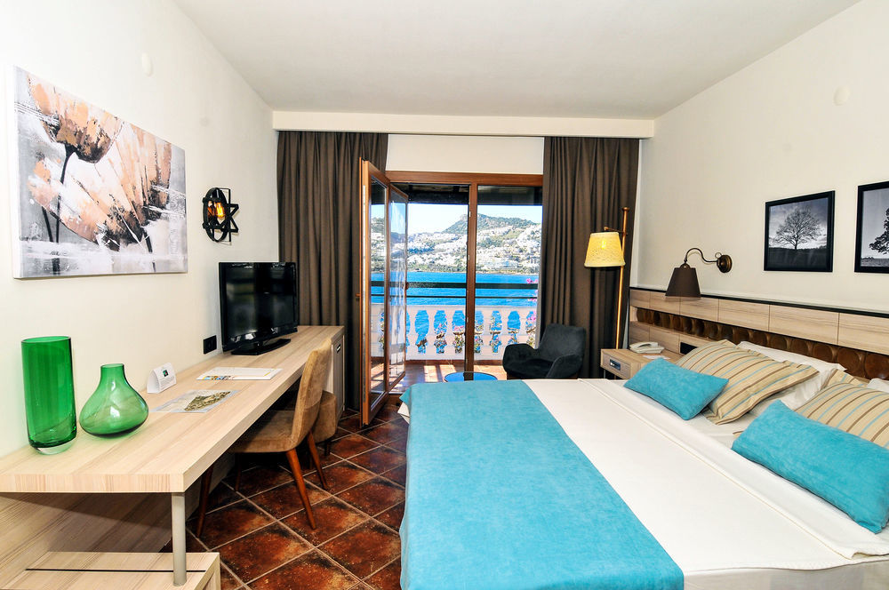 Resort Green Beach Resort 5*