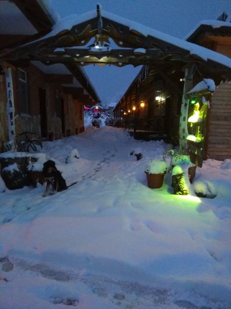 Hotel River 2*