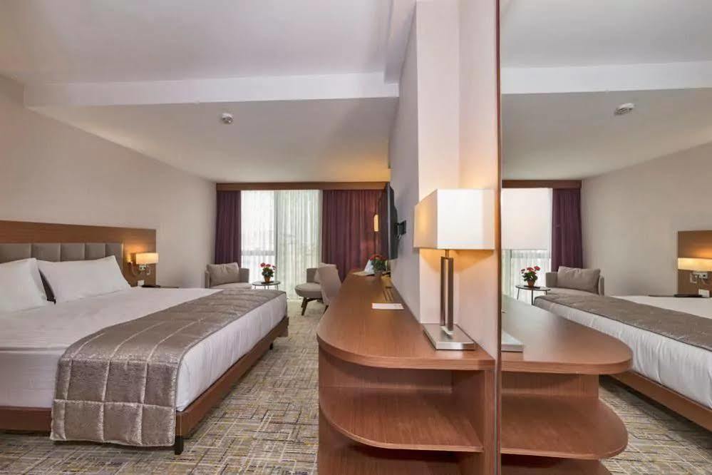 Hotel Land Park 4*