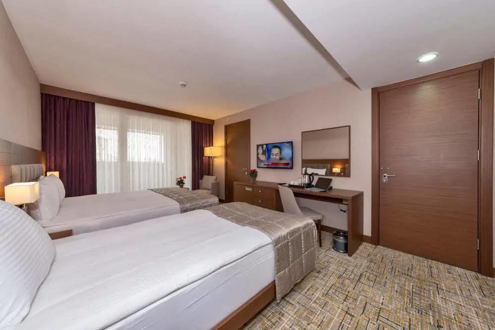 Hotel Land Park 4*
