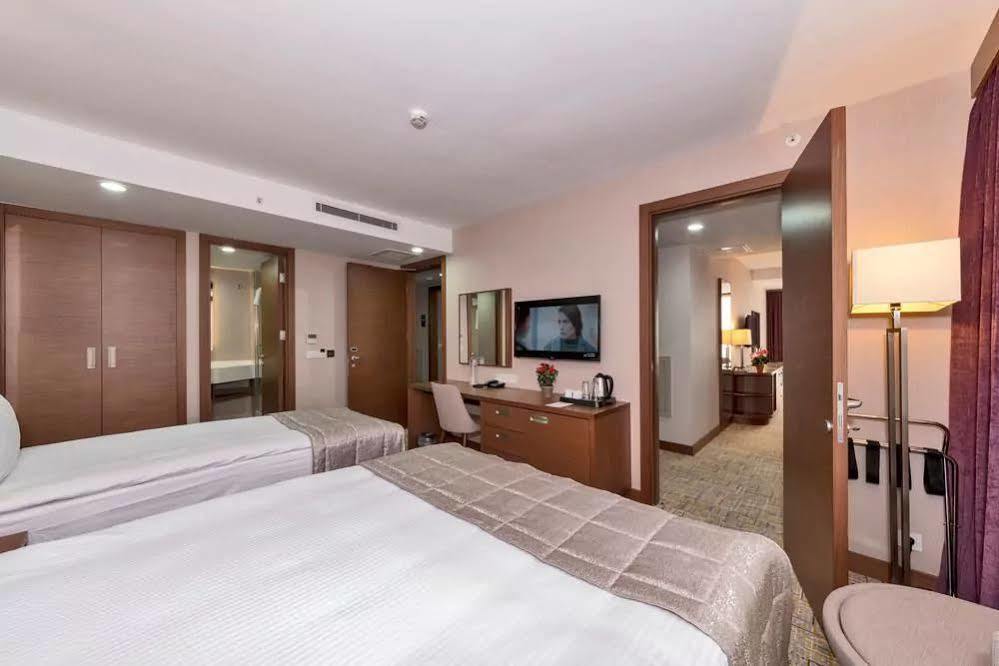Hotel Land Park 4*