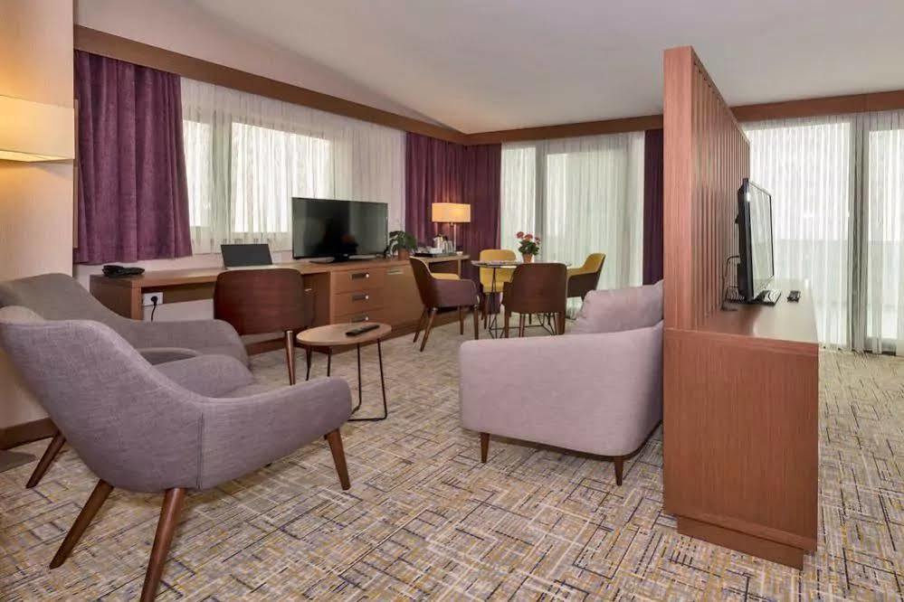 Hotel Land Park 4*