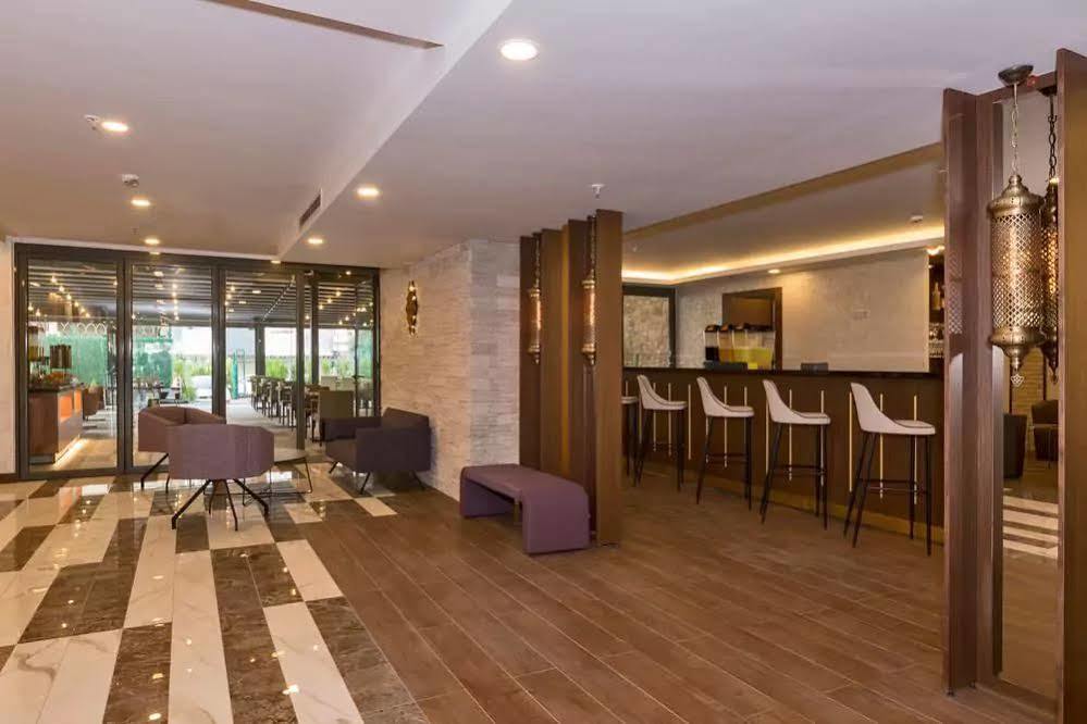 Hotel Land Park 4*