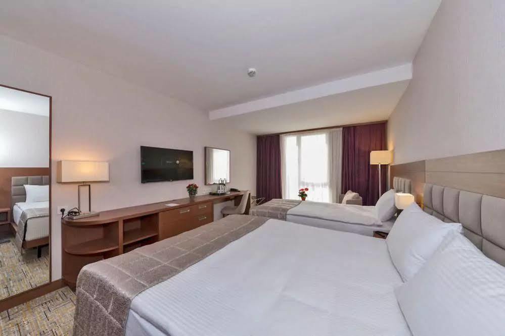 Hotel Land Park 4*