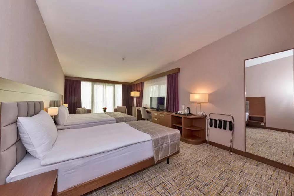 Hotel Land Park 4*