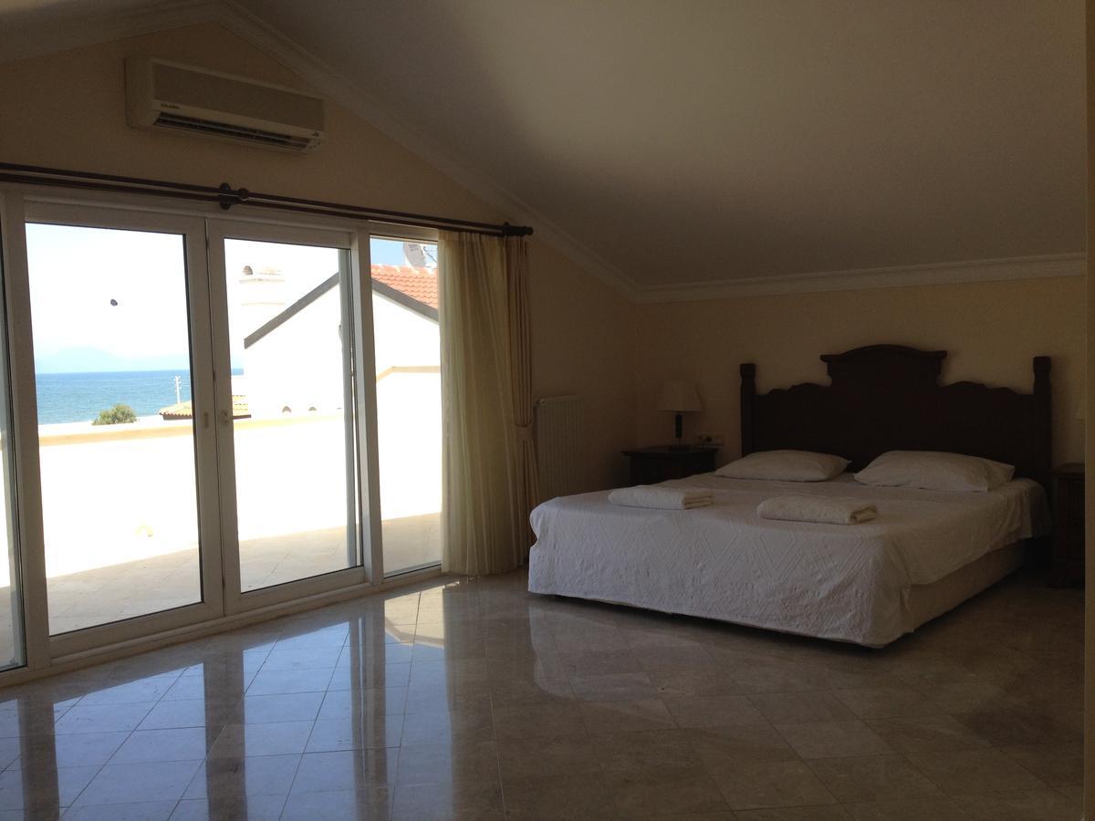 43 Seaside Villa *