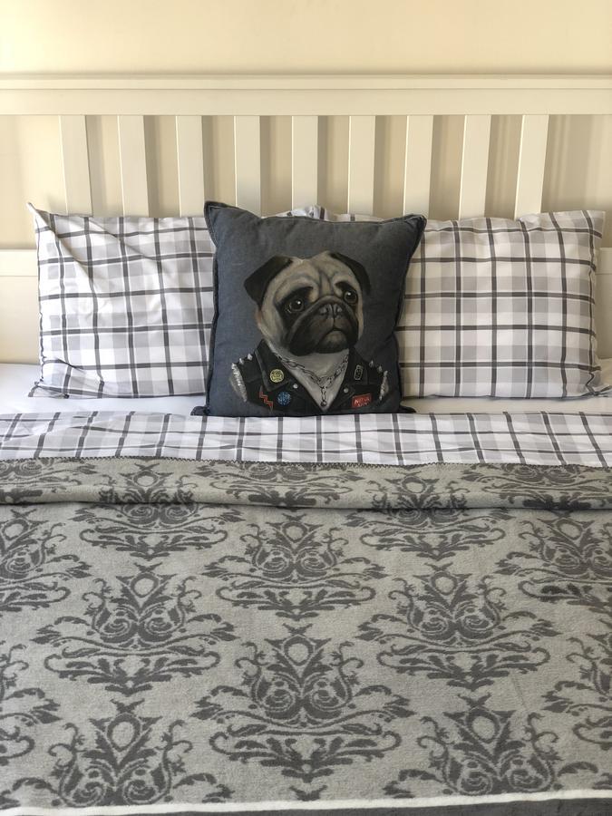 Pug Holiday home *