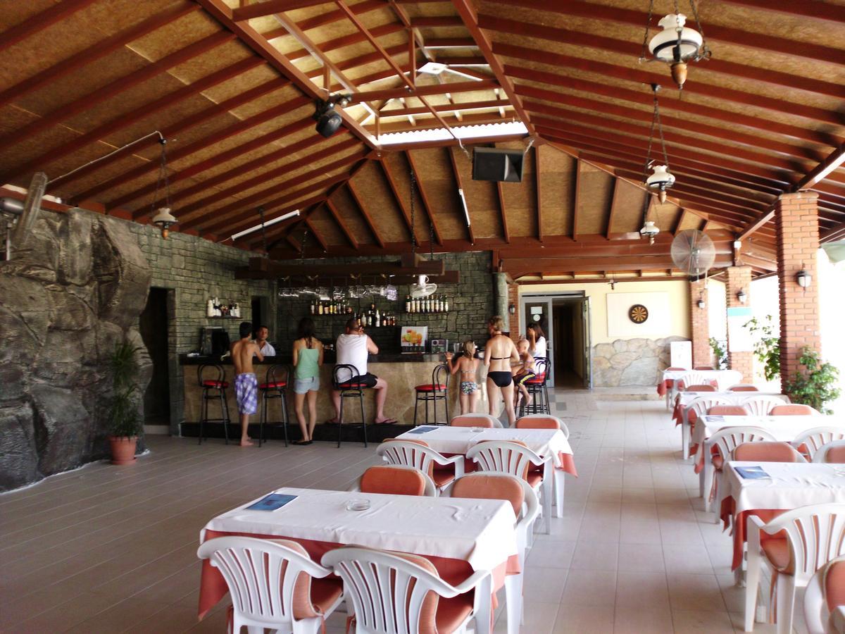 Hotel Kervan Side