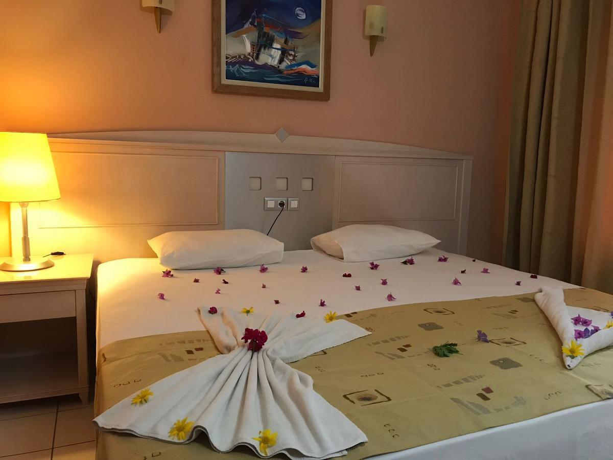Hotel Ares Dream 4*