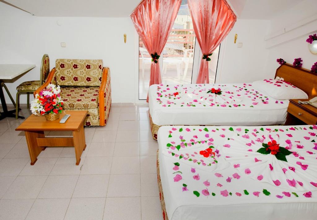 Rosy Aparthotel