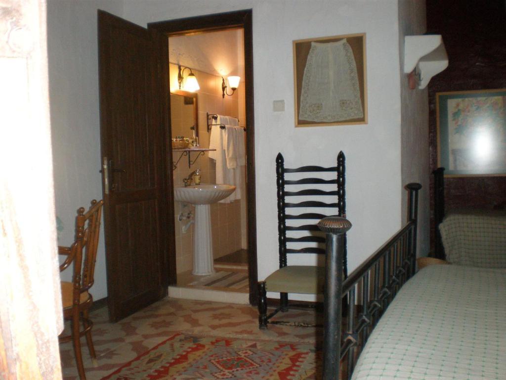 Bakkhos Guest house
