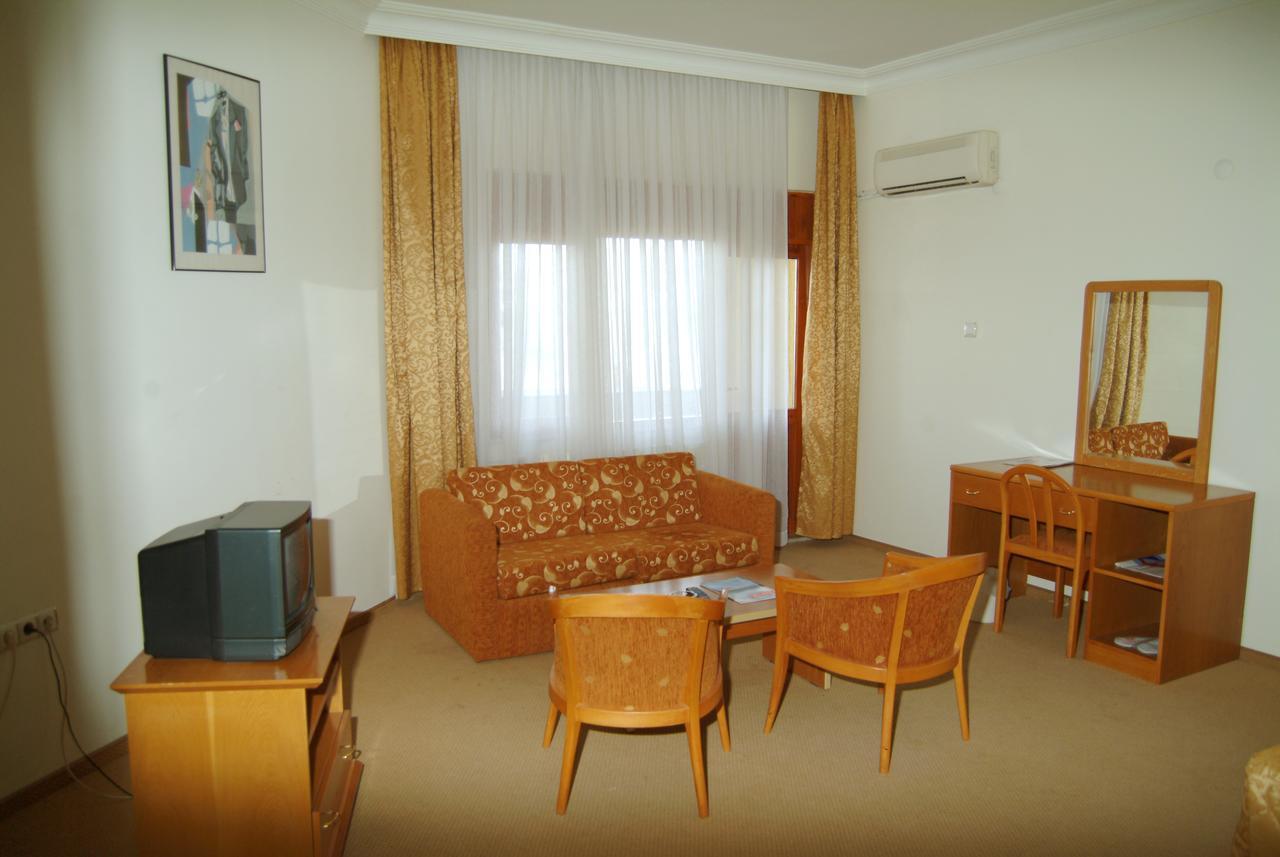 Omtel Hotel 3*