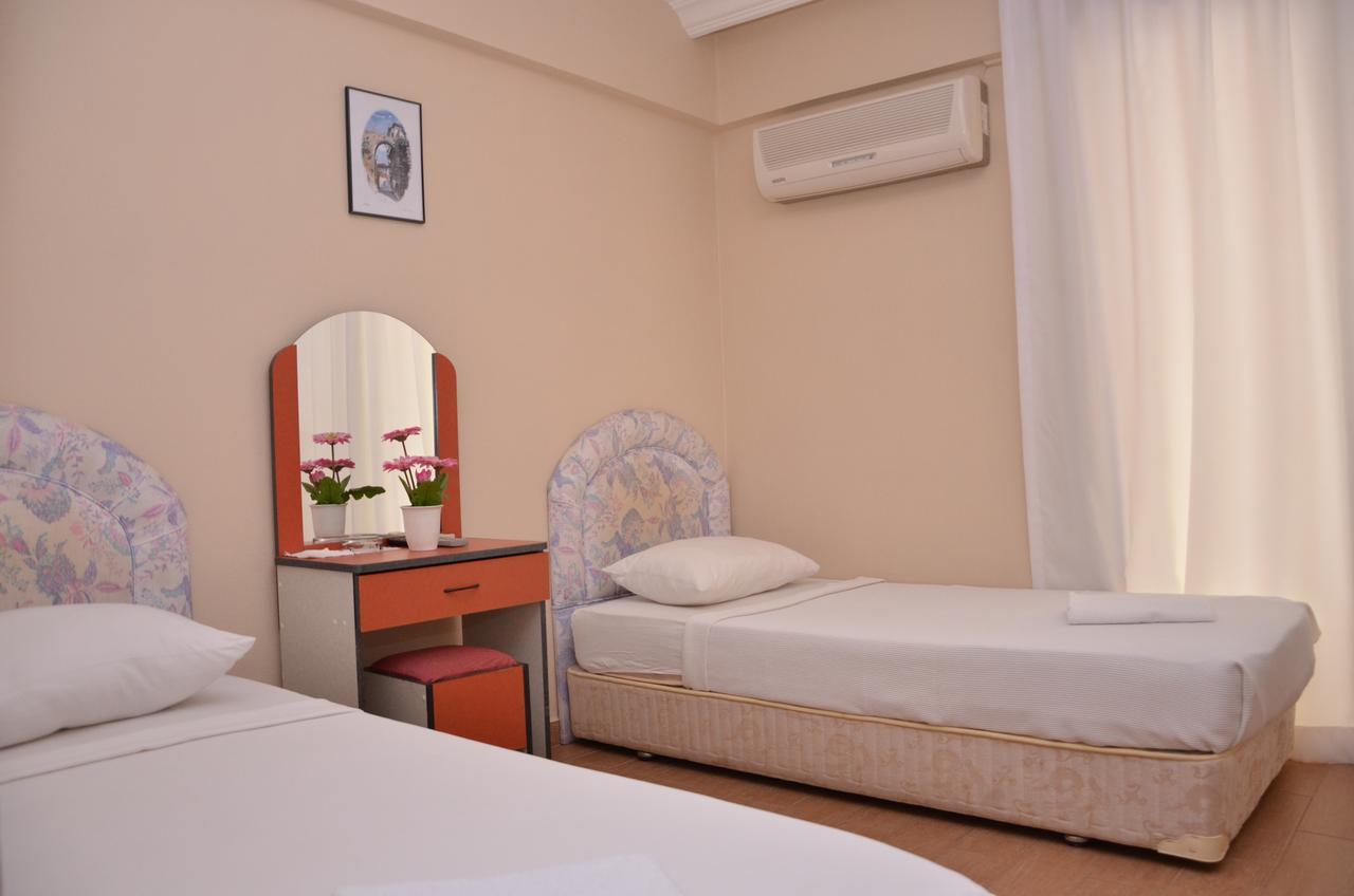 Nil Hotel