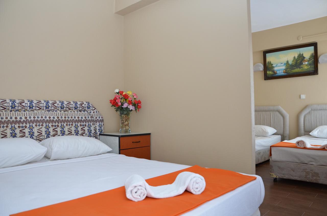 Nil Hotel *