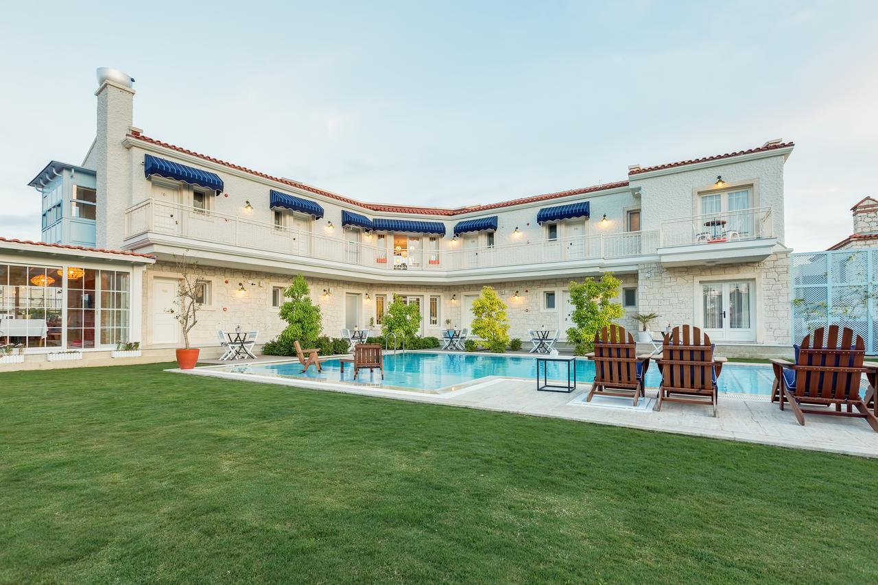 Levin Hotel *