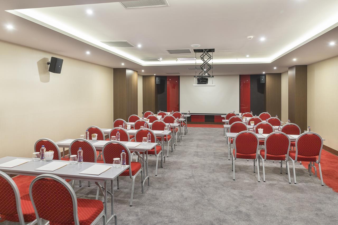 Ramada Encore Hotel 3*