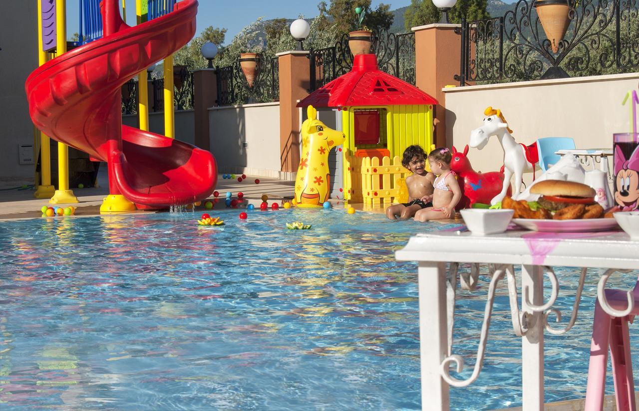 Hotel Asmira Royal