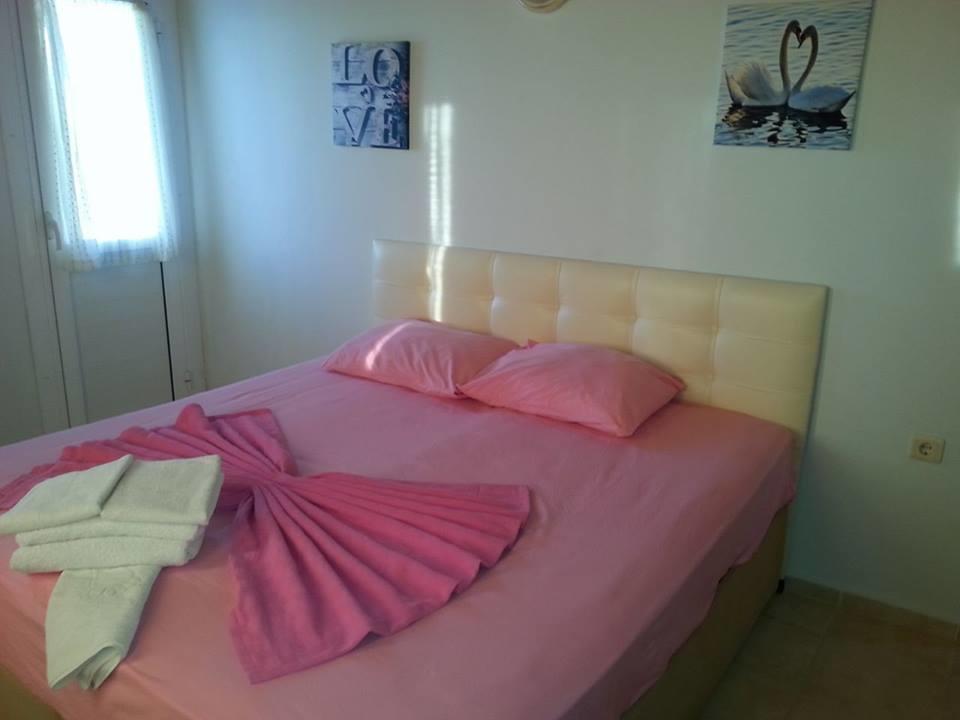 Yona Bed & Breakfast *