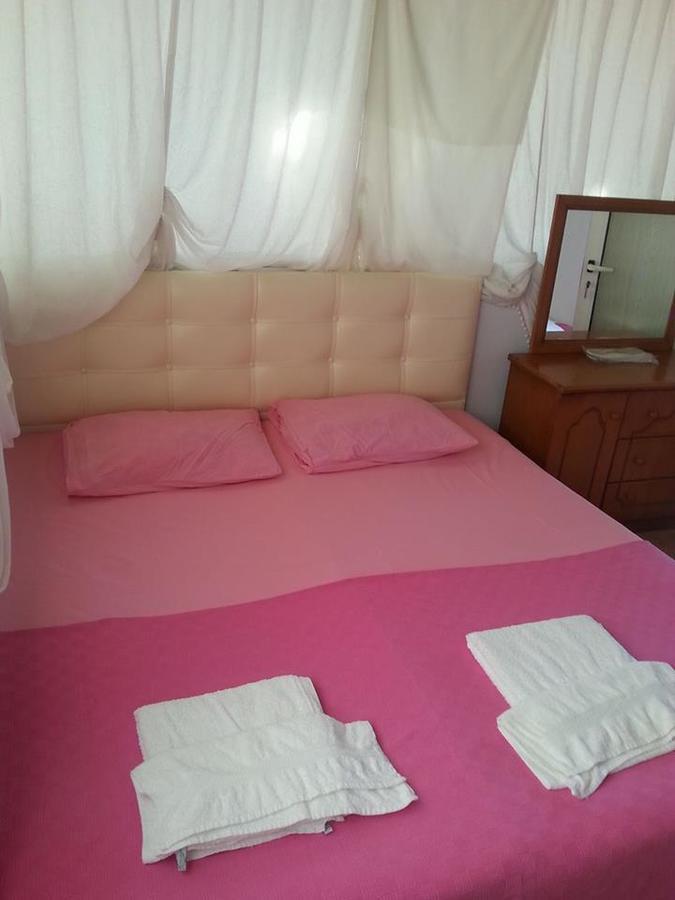 Yona Bed & Breakfast *