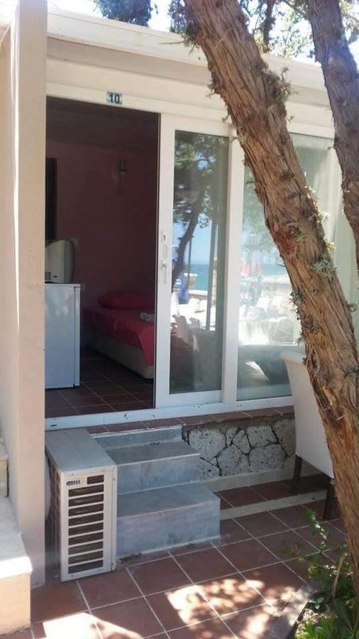 Yona * Cesme