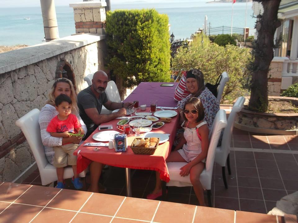 Yona * Cesme