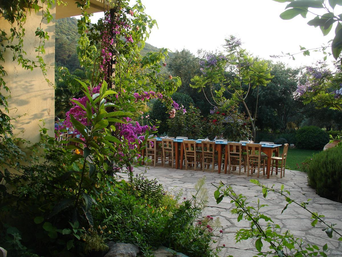 Emel Hotel