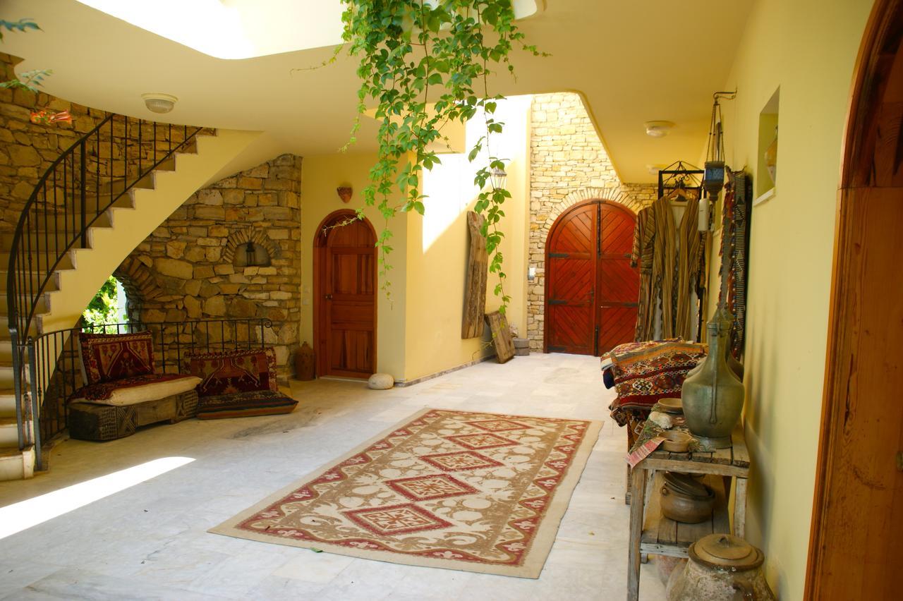 Emel Hotel